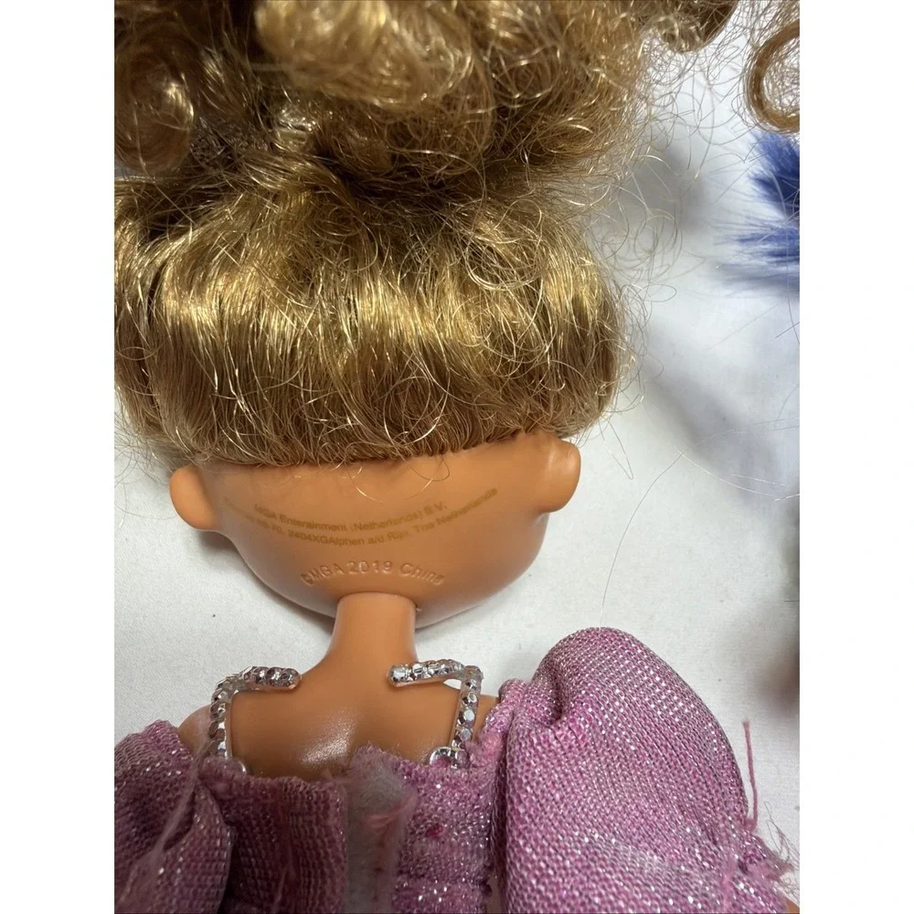 Lot Of 4 L.O.L. Surprise Dolls 3 Females And 1 Male